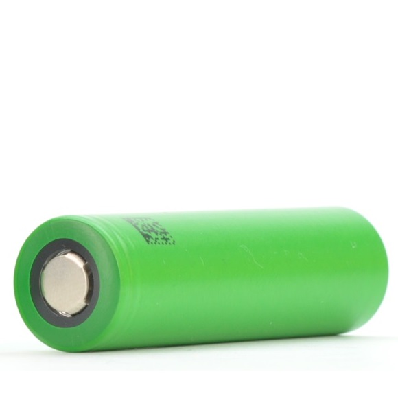 Sony 18650 VTC5 battery displays flat top connections.